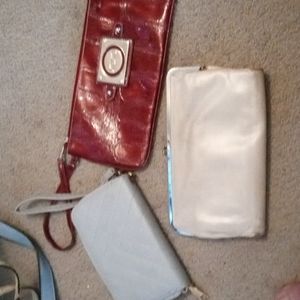 XOXO RED BAG AN CREAM WALLET AN BLUE WALLET